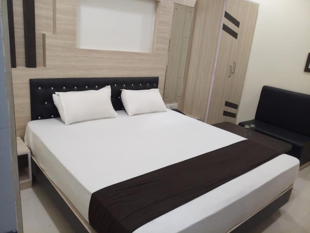 Hotel R K Residency Muzaffarpur Bagian luar foto