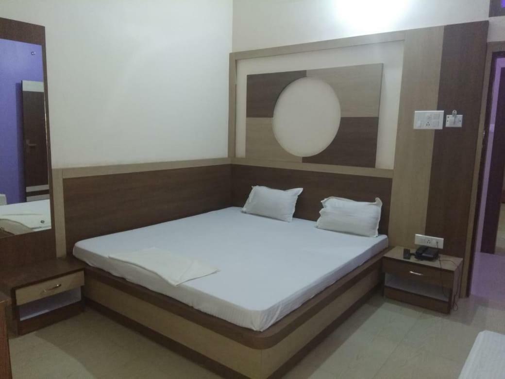 Hotel R K Residency Muzaffarpur Bagian luar foto